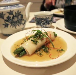 David's - crab & asparagus rice noodle roll